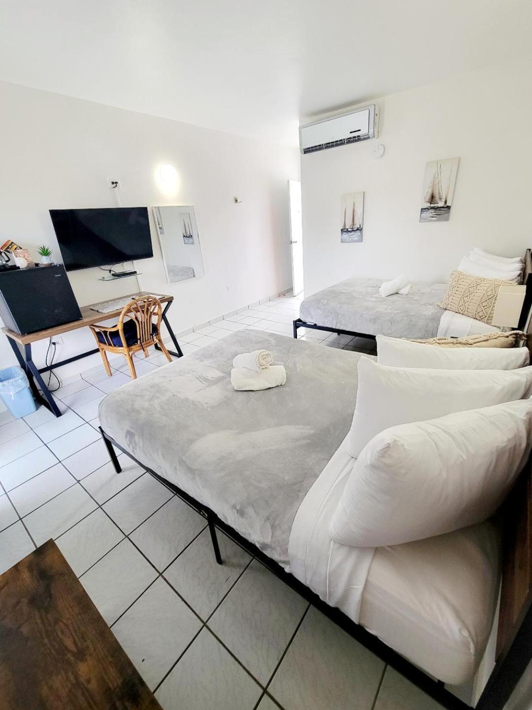 Nautilus By La Jamaca Hotels-Downtown La Parguera ラハス エクステリア 写真