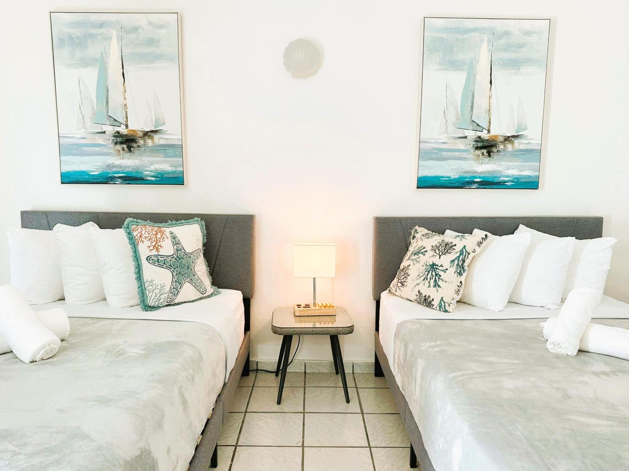 Nautilus By La Jamaca Hotels-Downtown La Parguera ラハス エクステリア 写真