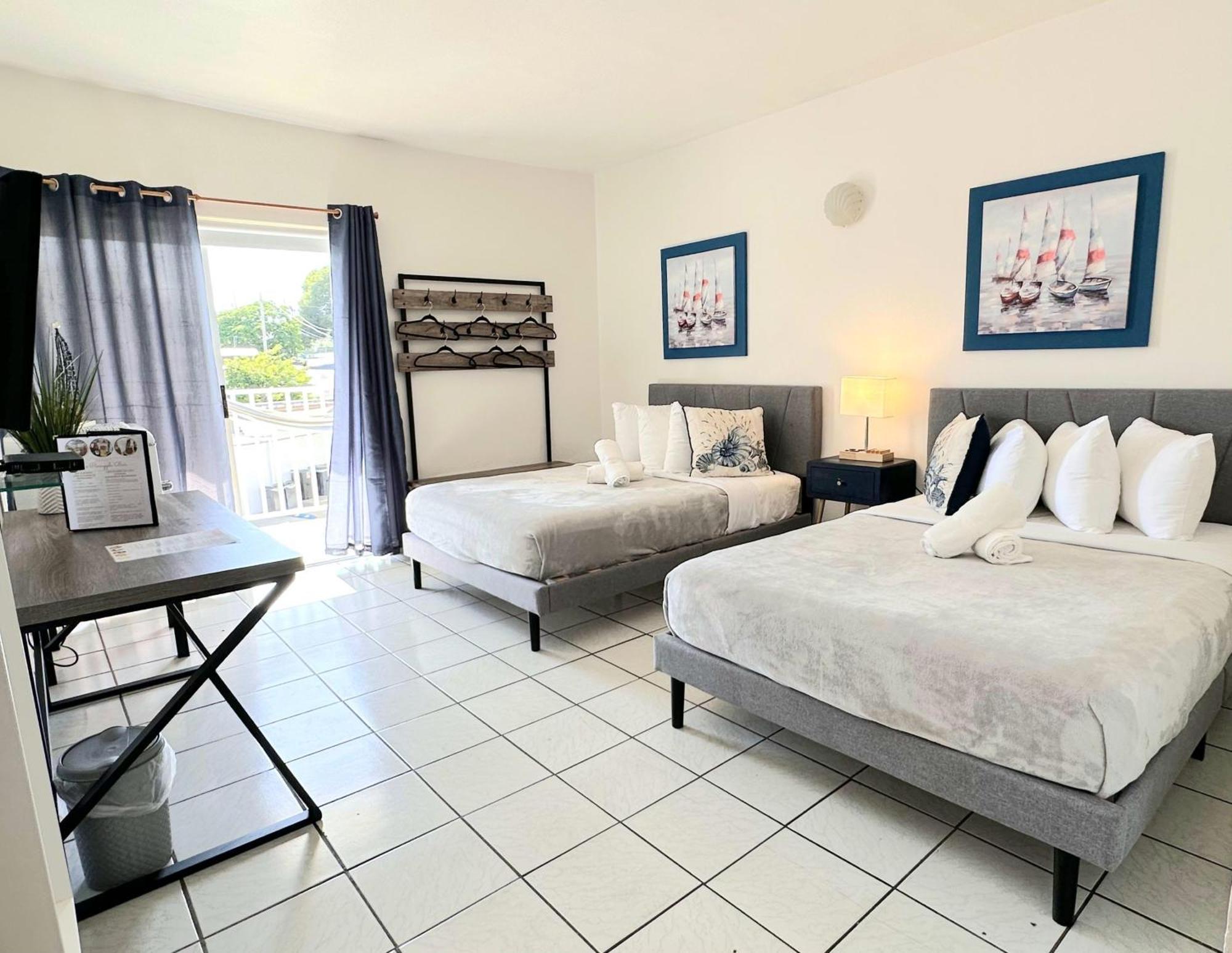 Nautilus By La Jamaca Hotels-Downtown La Parguera ラハス エクステリア 写真